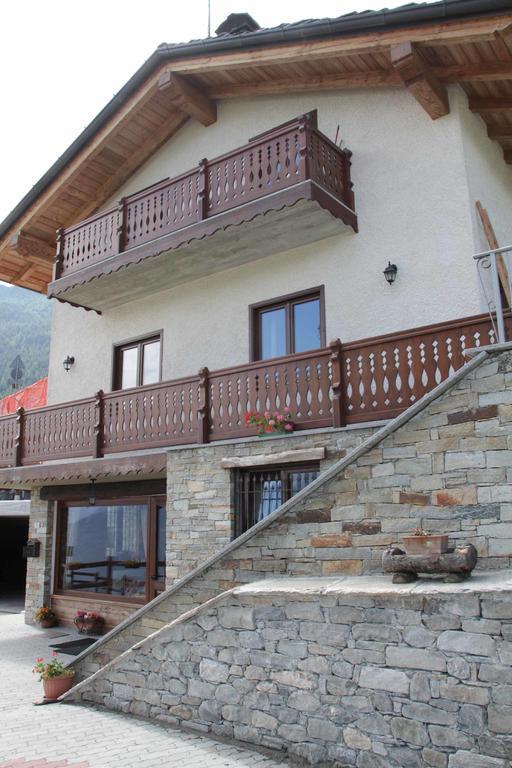 Chambres D'Hotes Les Fleurs Pila  Exterior foto