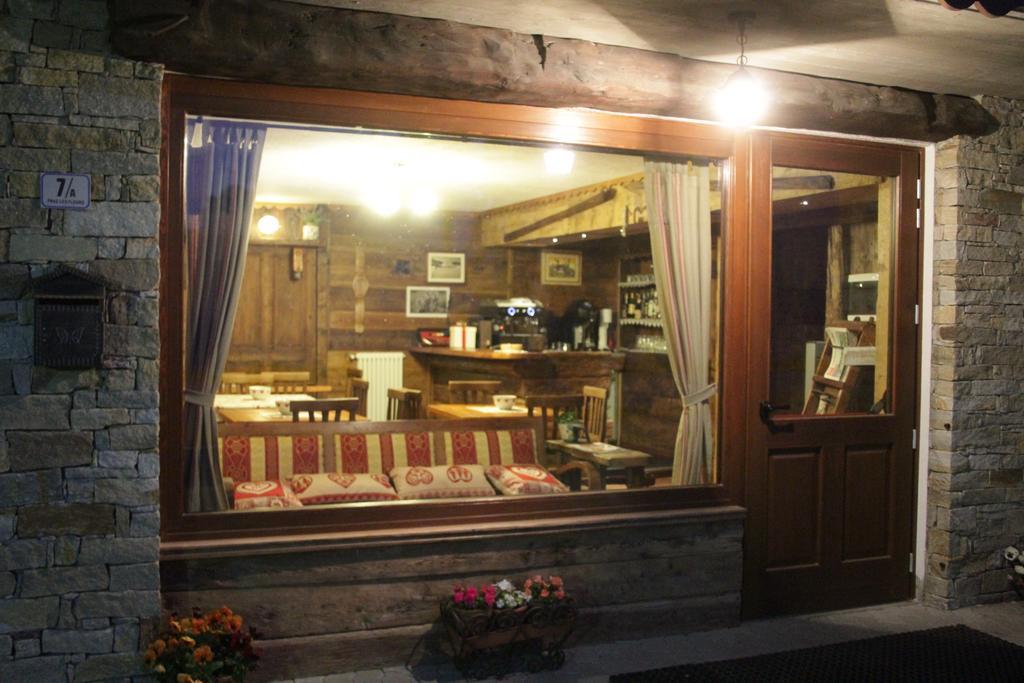 Chambres D'Hotes Les Fleurs Pila  Exterior foto